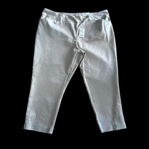NWT Croft & Barrow 24W Short Slimming Dress Pants – Cobblestone Beige